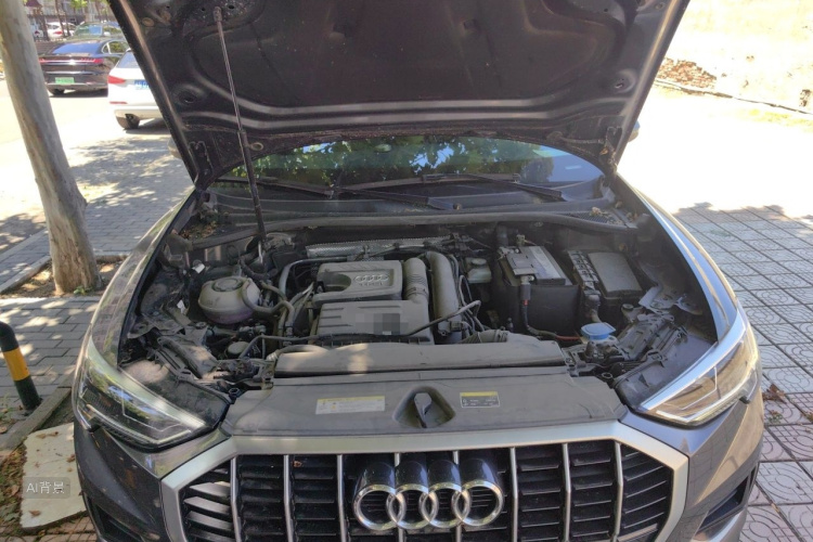 Audi Q3 2021 car image #22