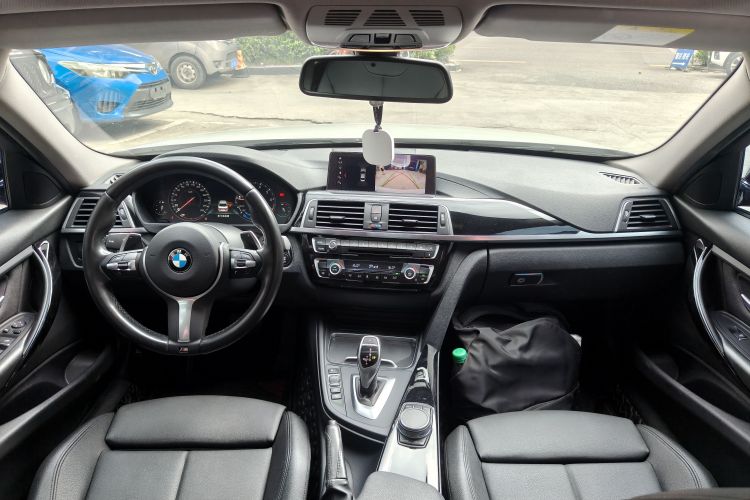 BMW 3 Series 2018 #10 BMW 3 Series 2018 immagine di auto #10