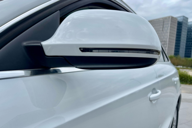 Audi Q3 2016 immagine di auto #19