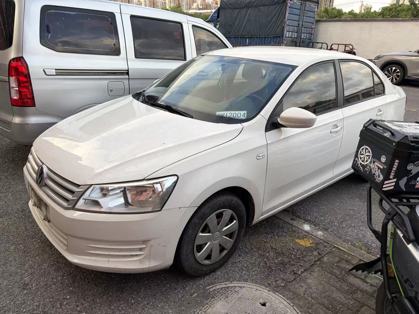 Volkswagen Santana 2013 car image 