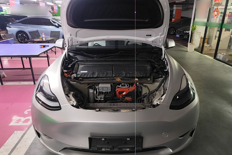 Tesla Model Y 2023 car image #20