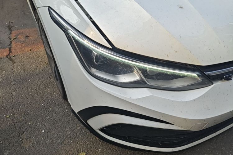 Volkswagen Golf 2024 car image #8