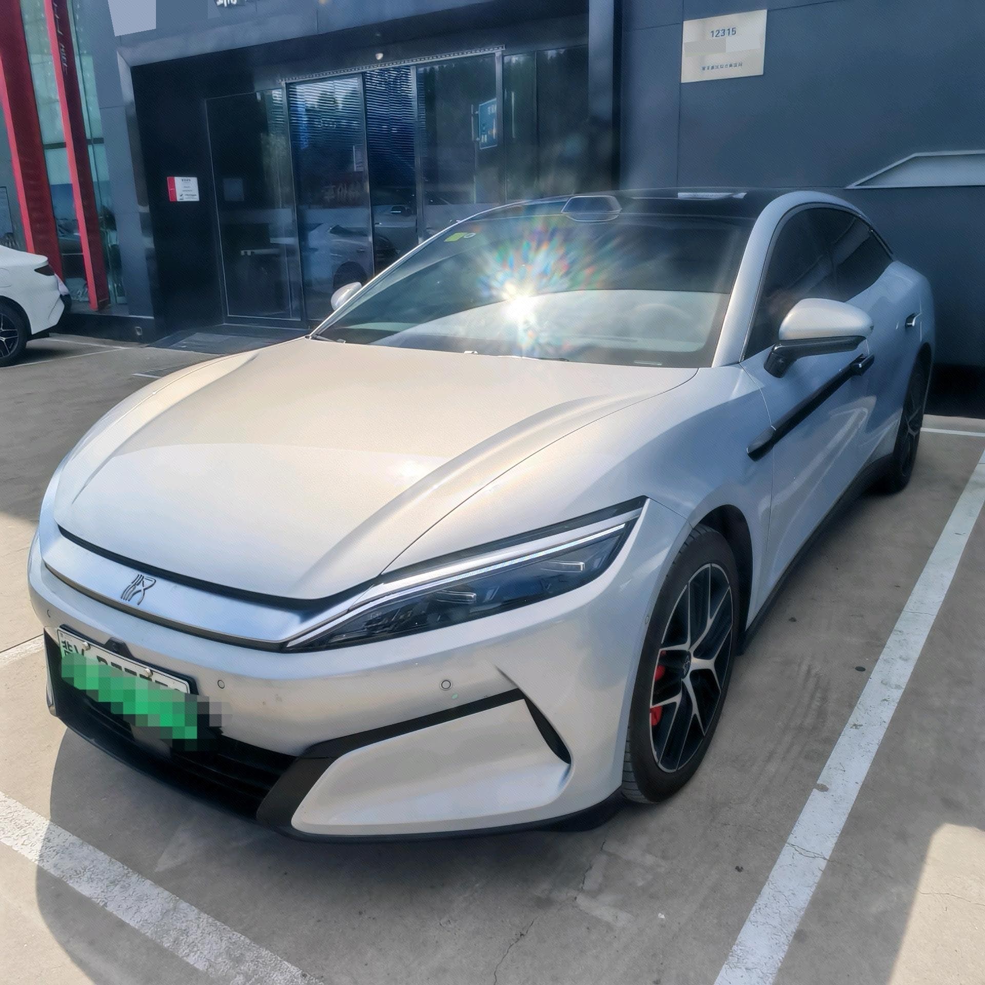 BYD HanL 2025 car image 