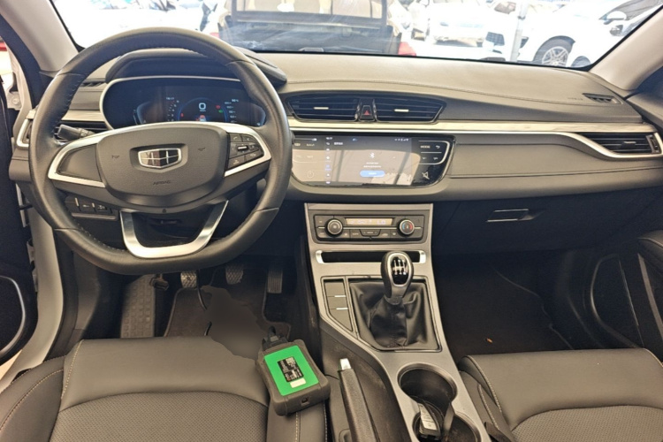 GEELY Emgrand 2019 #10 GEELY Emgrand 2019 car image #10