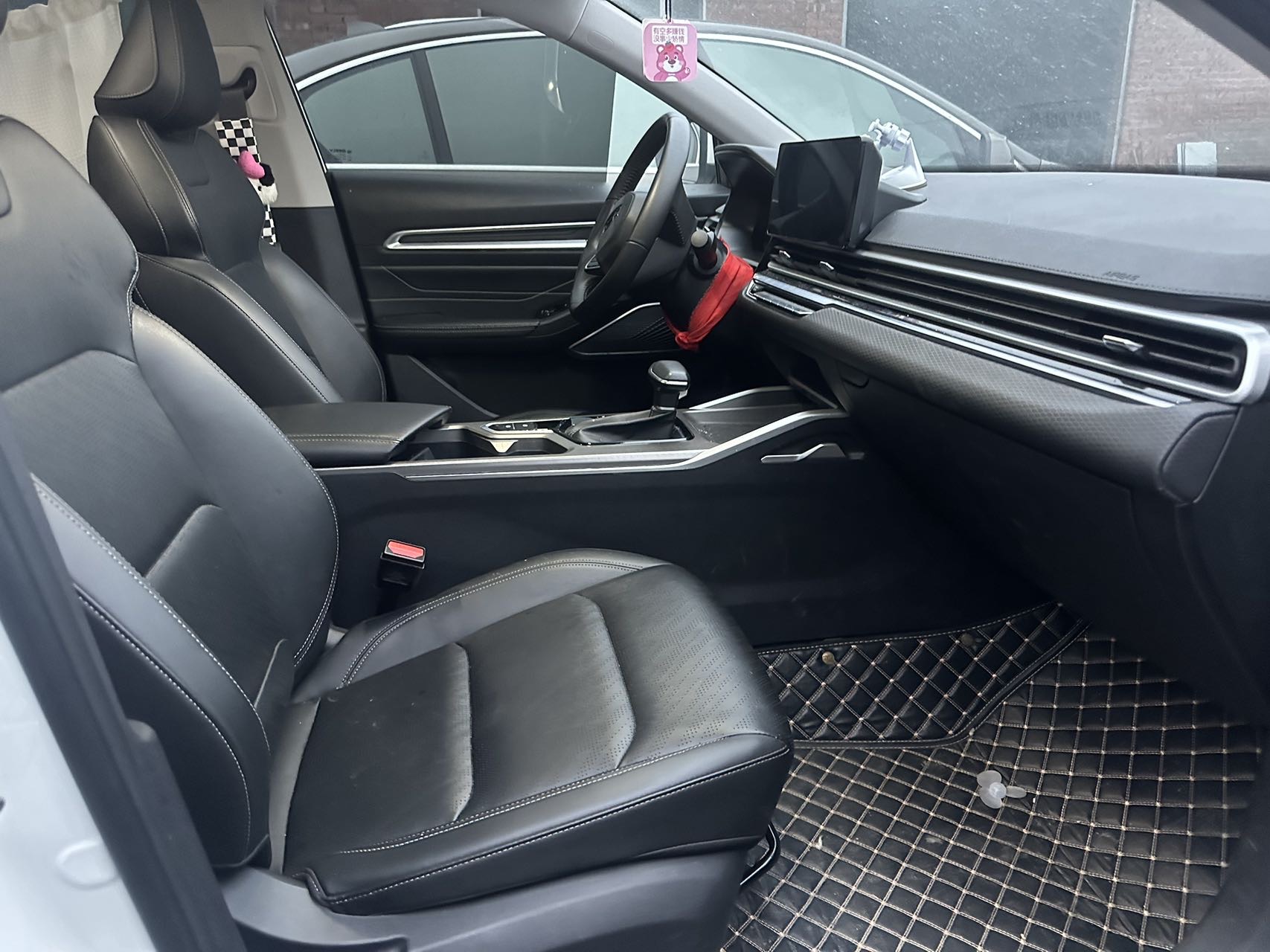 GEELY Emgrand 2023 #4 GEELY Emgrand 2023 car image #4
