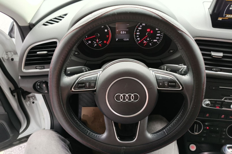 Audi Q3 2018 #11 Audi Q3 2018 car image #11