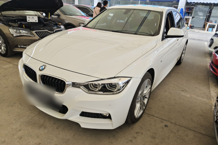 BMW 3 Series 2019 car image #2