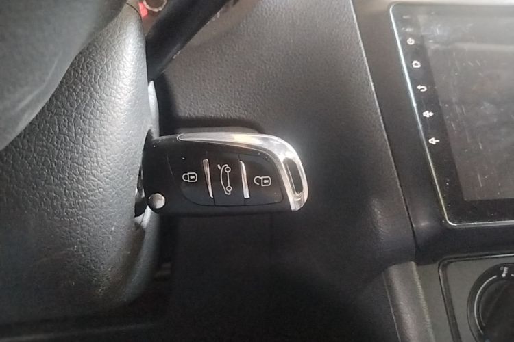 Volkswagen Polo 2017 #14 Volkswagen Polo 2017 car image #14