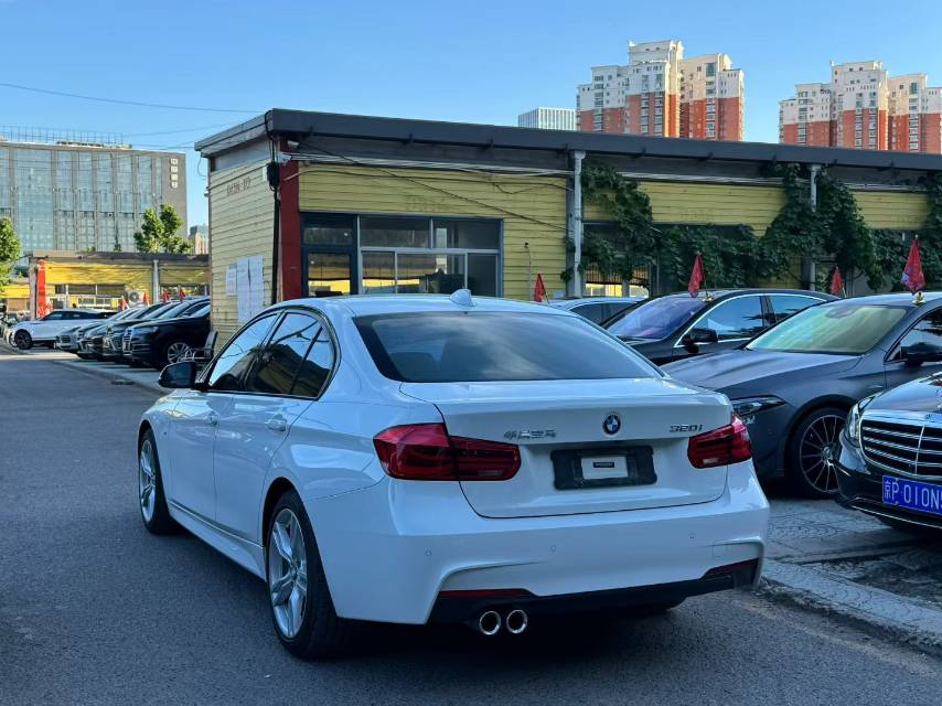 BMW 3 Series 2019 #3 BMW 3 Series 2019 car image #3