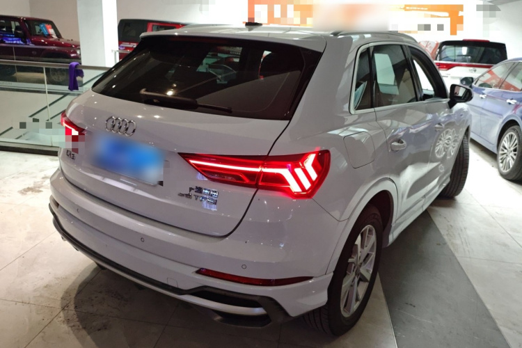 Audi Q3 2019 #7 Audi Q3 2019 car image #7
