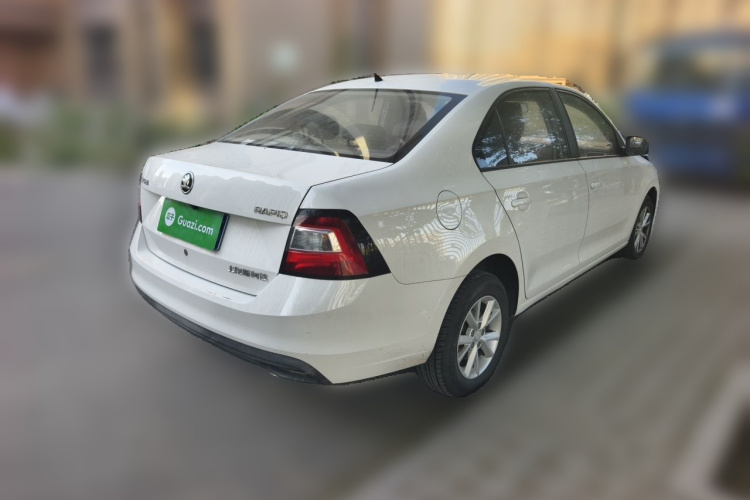 Skoda Rapid 2018 #5 Skoda Rapid 2018 image de voiture #5