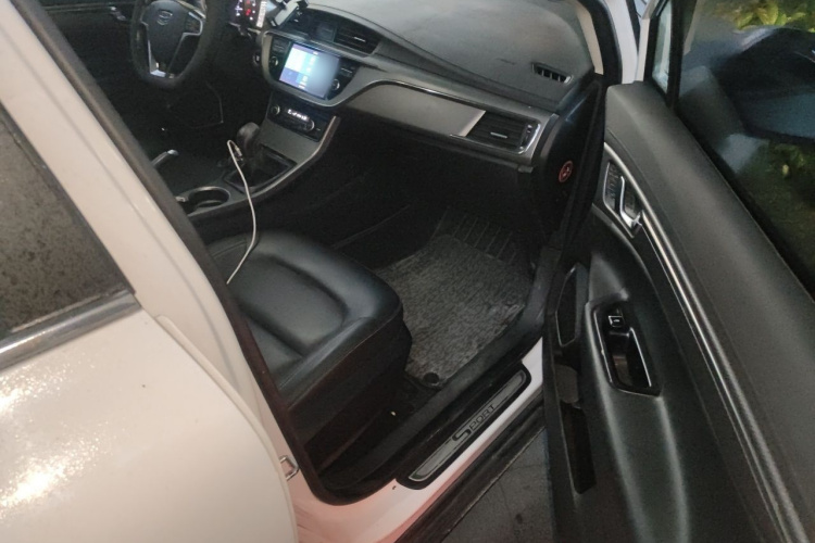 GEELY Emgrand GS 2018 #27 GEELY Emgrand GS 2018 car image #27