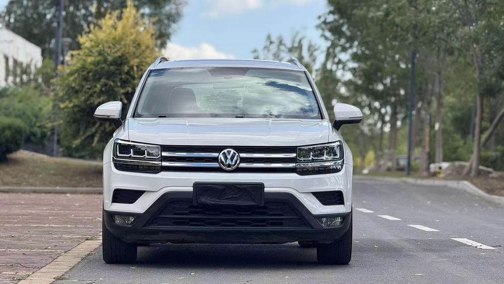 Volkswagen Tharu 2019 car image #2