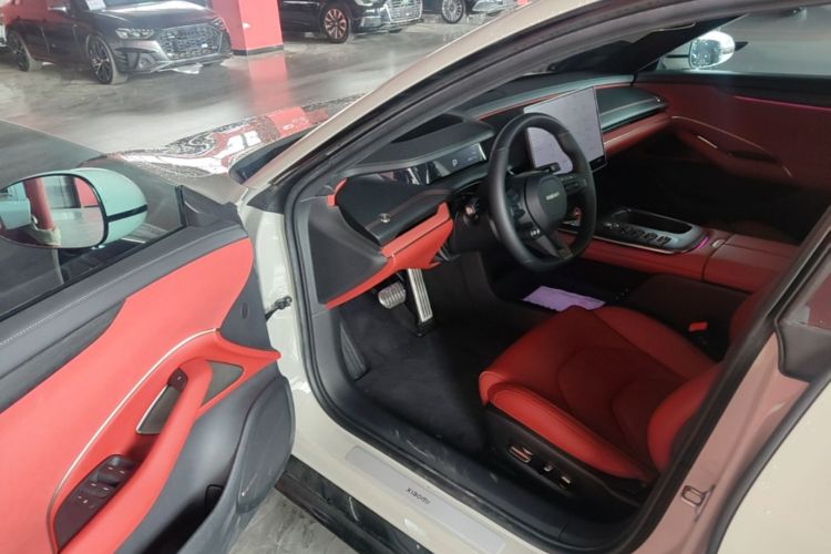 MI SU7 2024 car image #16