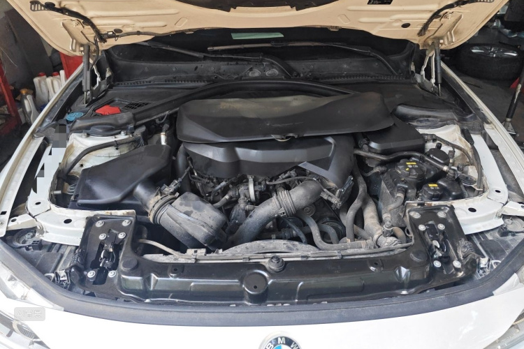 BMW 3 Series 2017 immagine di auto #22