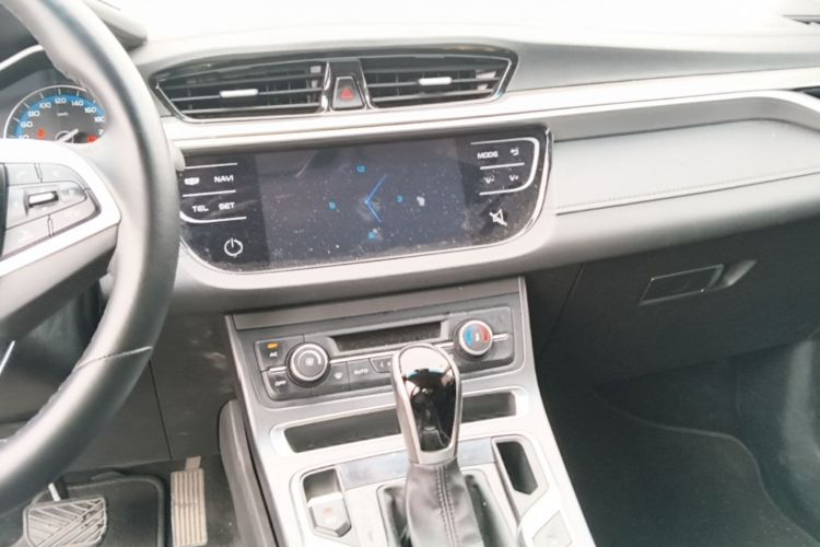 GEELY Emgrand 2019 immagine di auto #17