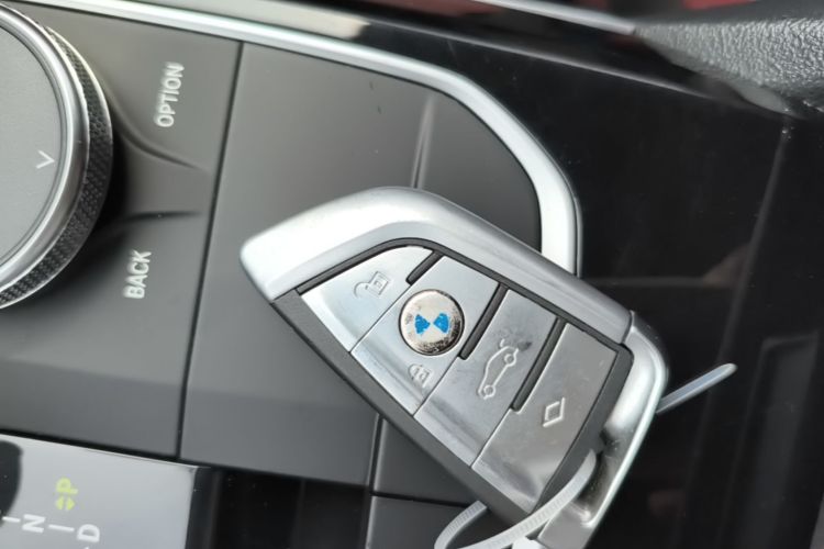 BMW 3 Series 2022 car image #14