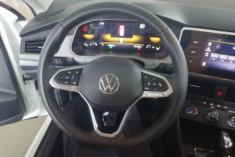 Volkswagen Bora 2024 car image #11