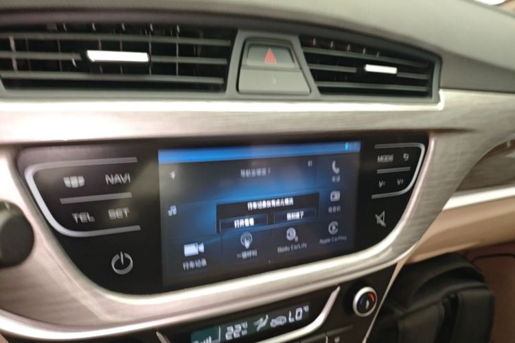 GEELY Emgrand 2018 car image #13