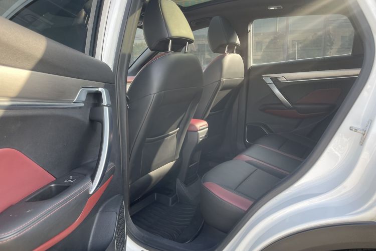 GEELY Coolray 2021 car image #10