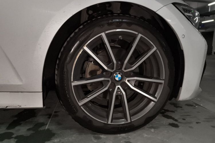 BMW 3 Series 2020 car image #6