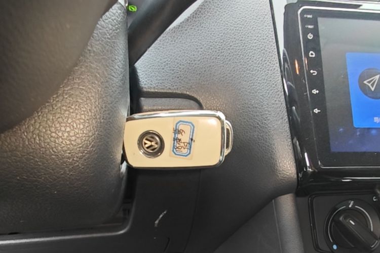 Volkswagen Polo 2018 car image #9