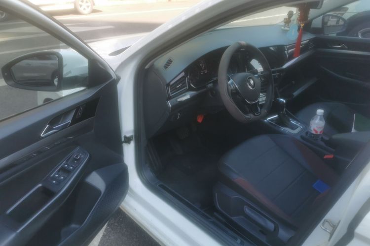 Volkswagen Bora 2021 car image #9