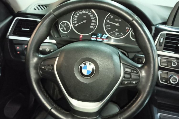 BMW 3 Series 2017 #11 BMW 3 Series 2017 car image #11