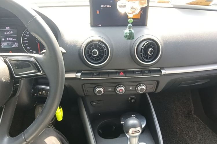 Audi A3 2017 car image #15