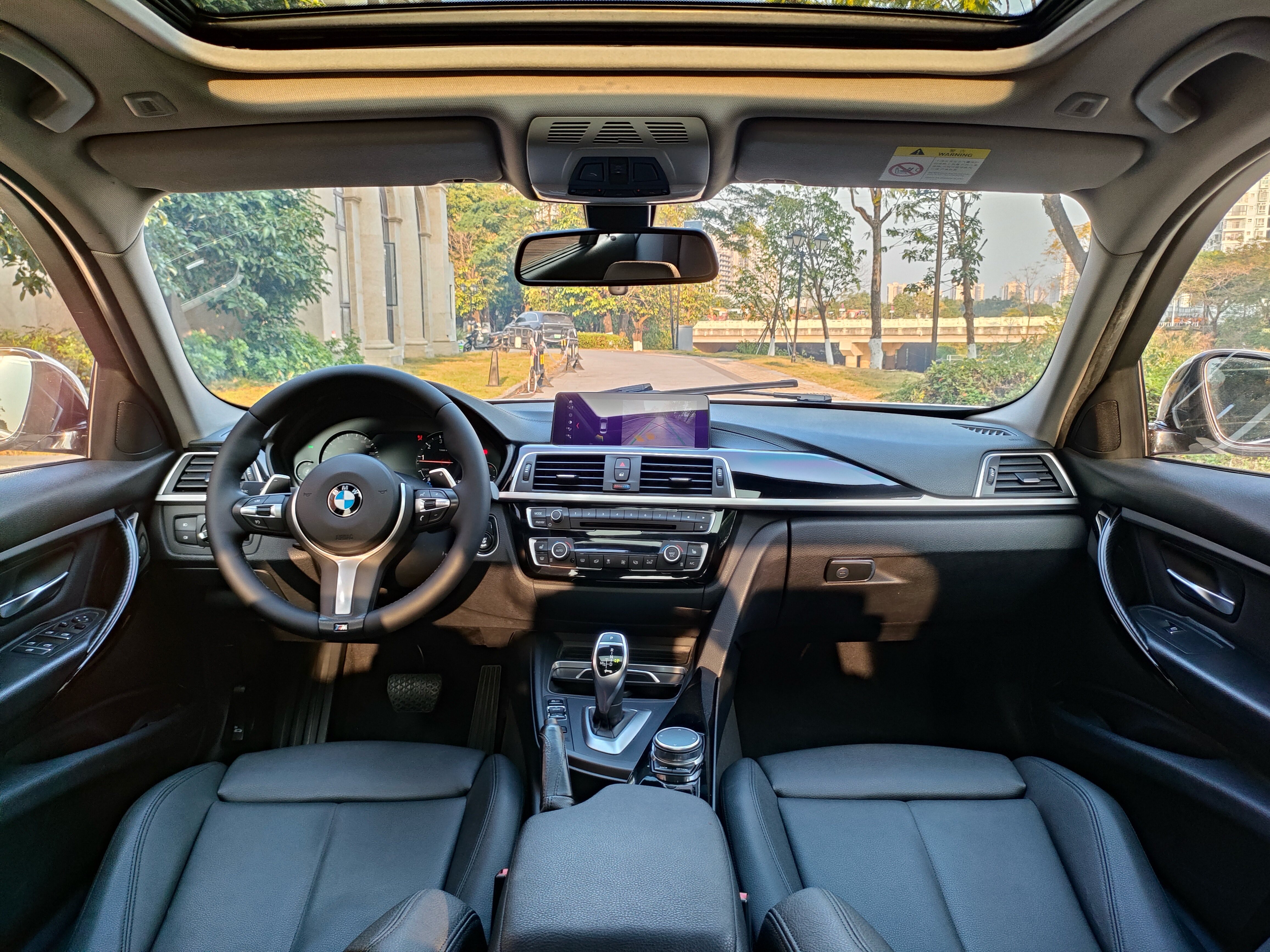 BMW 3 Series 2018 #7 BMW 3 Series 2018 car image #7