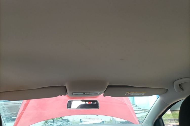 Volkswagen Polo 2018 car image #18