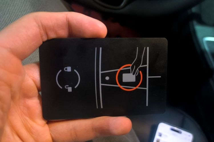 Tesla Model 3 2021 car image #9