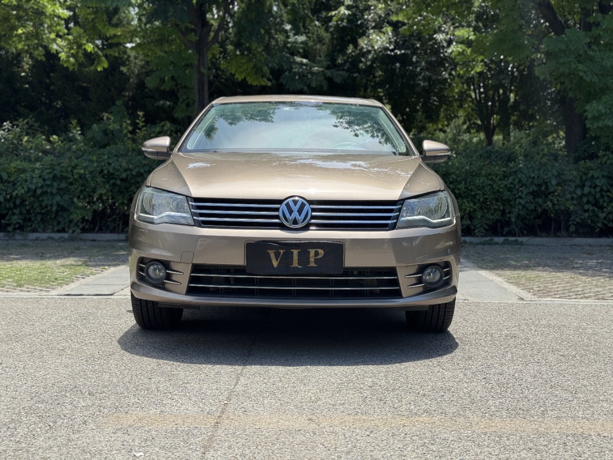 Volkswagen Bora 2015 car image #2