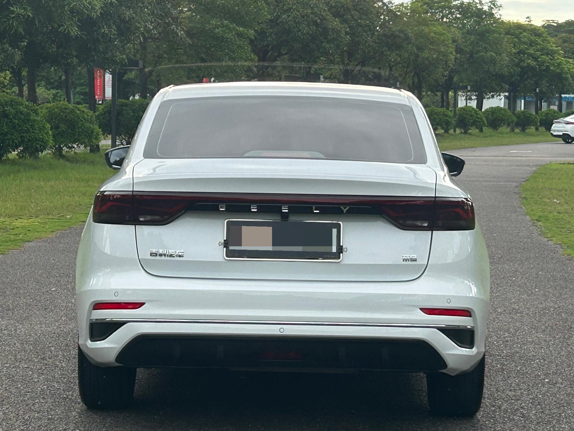 GEELY Emgrand 2023 #4 GEELY Emgrand 2023 image de voiture #4