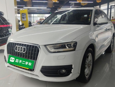 Audi Q3 2015 Audi Q3 2015 immagine di auto