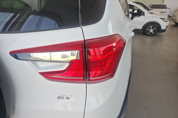 BYD Yuan New Energy 2019 immagine di auto #8