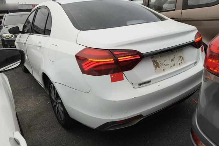 GEELY Emgrand 2019 #7 GEELY Emgrand 2019 car image #7