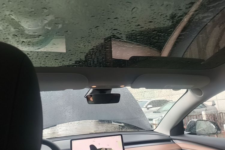 Tesla Model 3 2023 immagine di auto #18