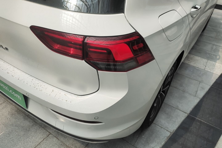 Volkswagen Golf 2022 car image #8
