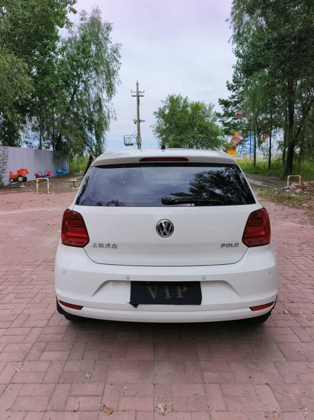 Volkswagen Polo 2016 car image #4