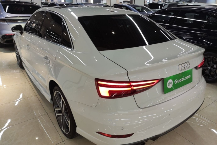 Audi A3 2019 car image #5