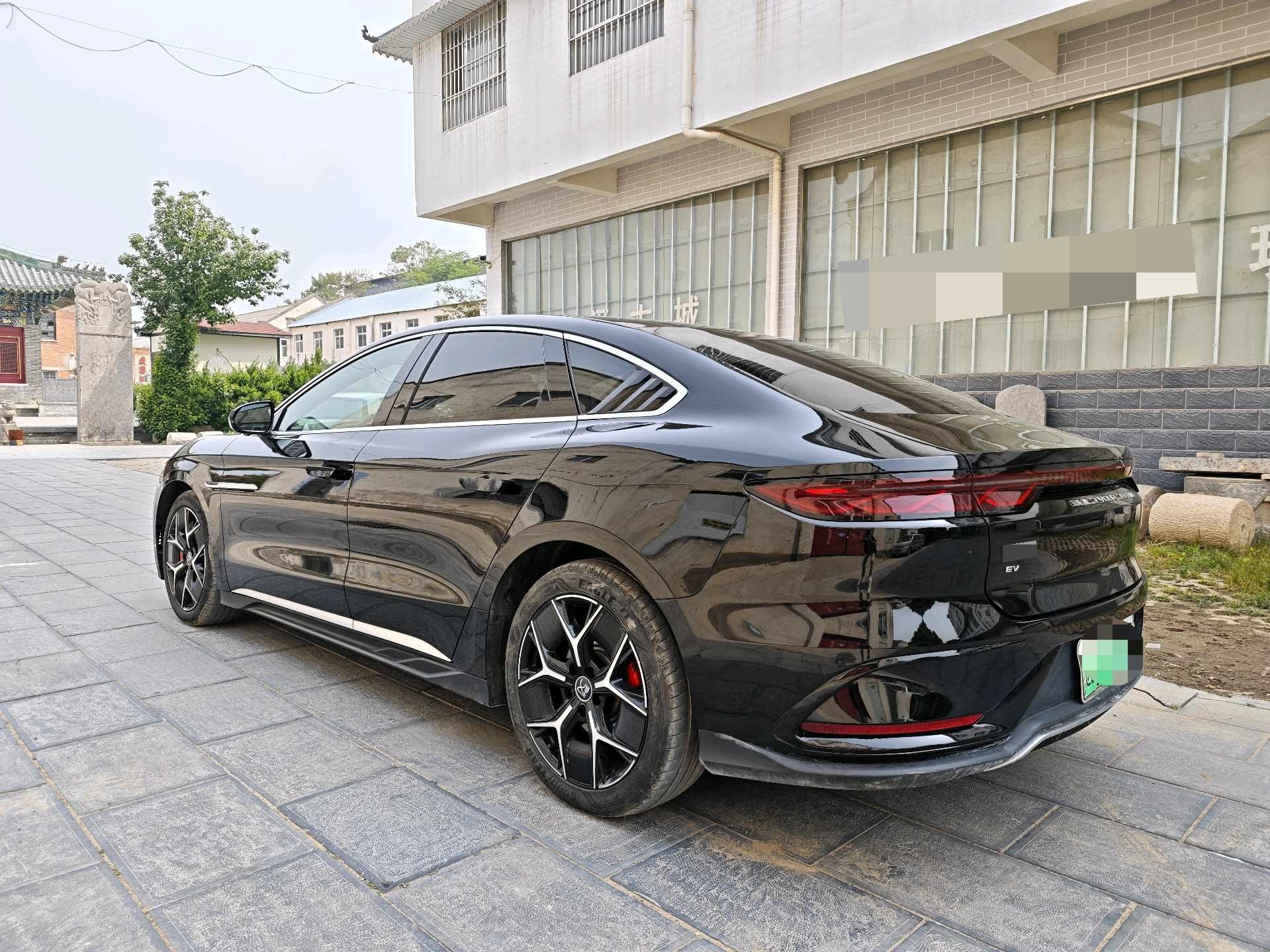 BYD Han 2024 car image #6