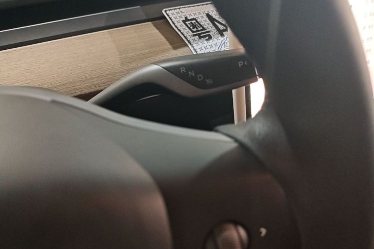 Tesla Model Y 2023 #14 Tesla Model Y 2023 car image #14