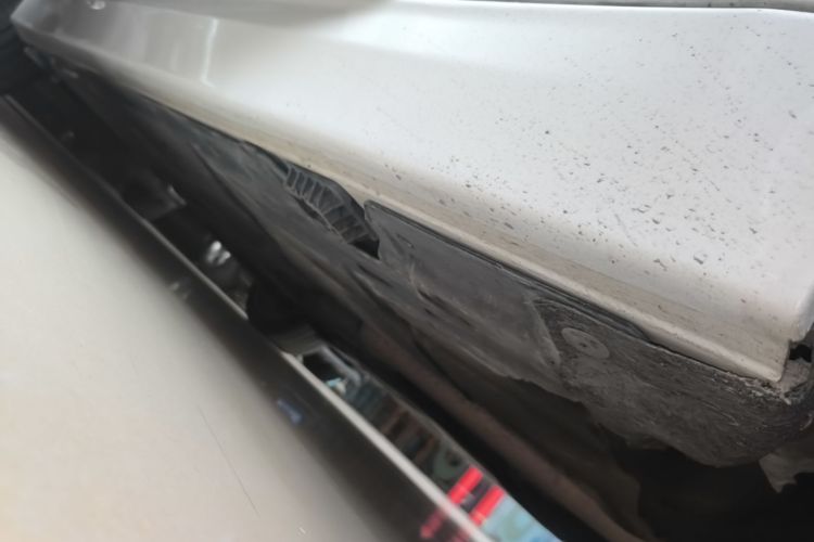 BMW 3 Series 2018 car image #26