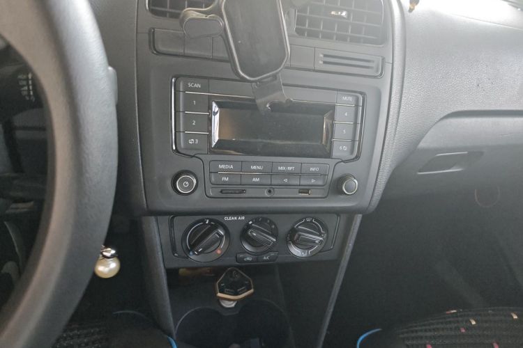 Volkswagen Polo 2017 #13 Volkswagen Polo 2017 car image #13