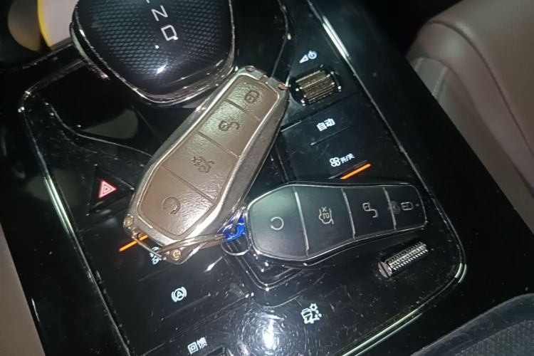BYD Han 2023 car image #9