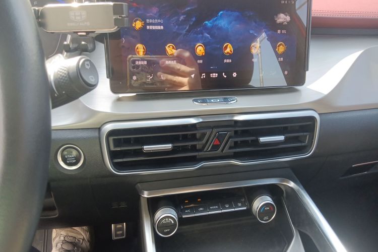 GEELY Coolray 2018 #15 GEELY Coolray 2018 صورة سيارة #15