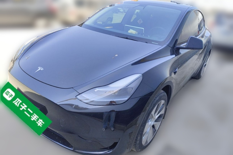Tesla Model Y 2023 car image #2