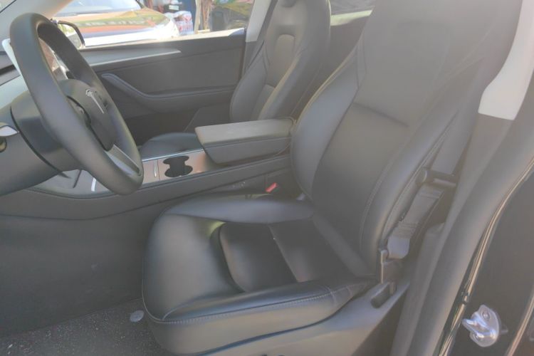Tesla Model Y 2023 #15 Tesla Model Y 2023 car image #15