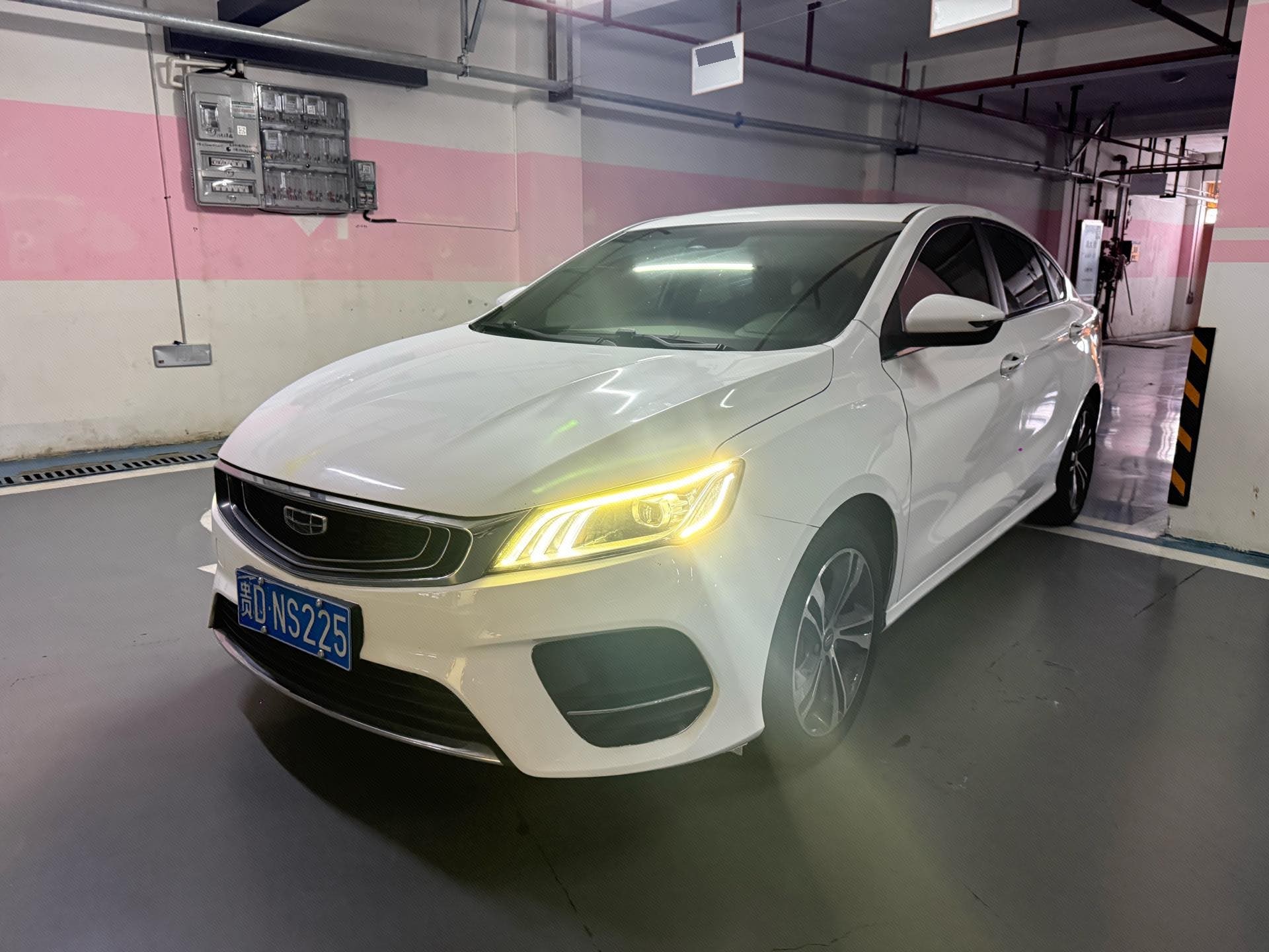 GEELY Binray 2020 car image 
